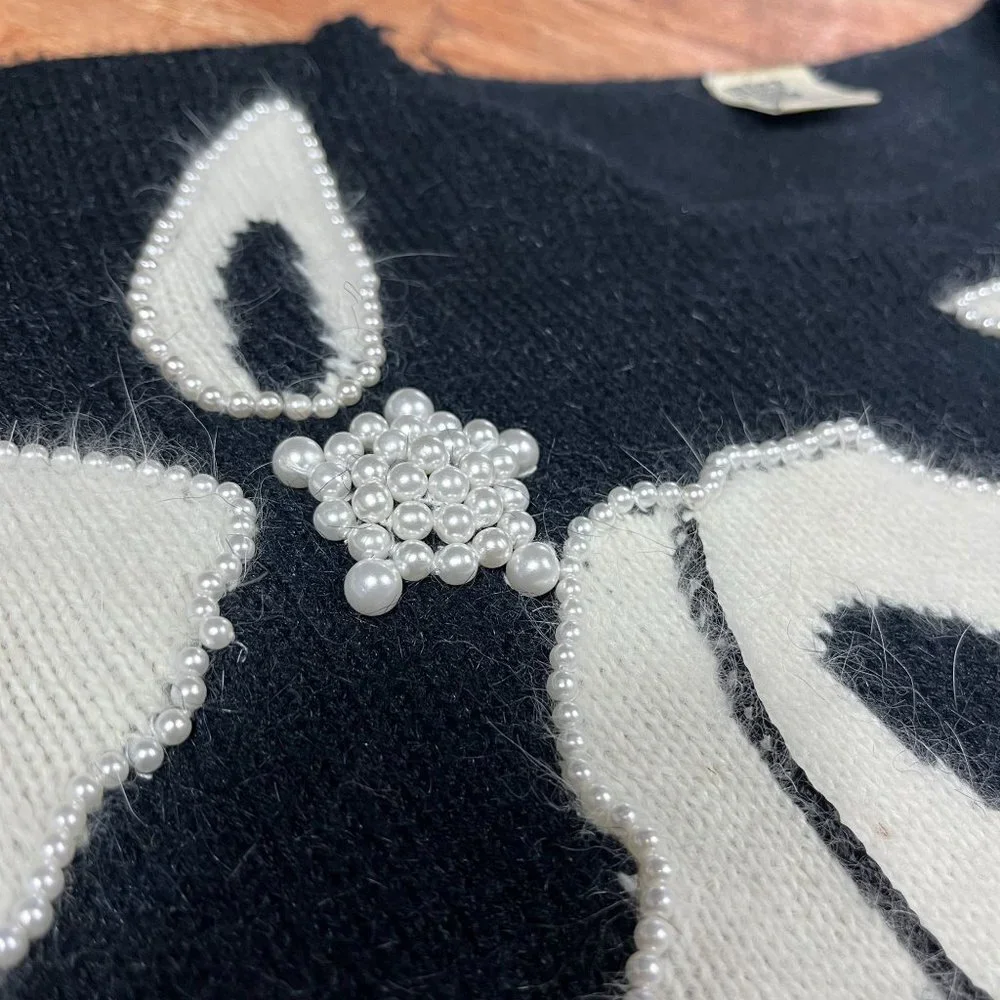 Vintage Angora Blend Beaded Floral Knit Sweater Womens S‎ Faux Pearl 80s Fuzzy